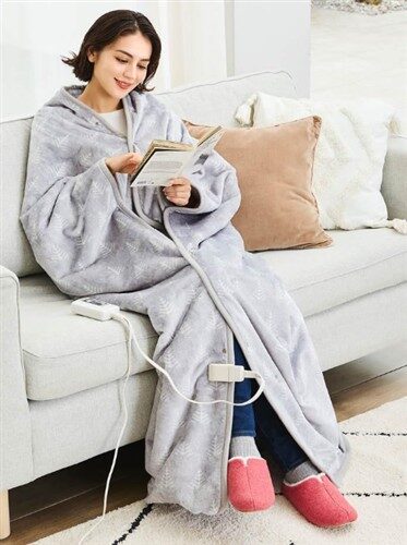 ガウンのように着られる 電気マルチブランケット